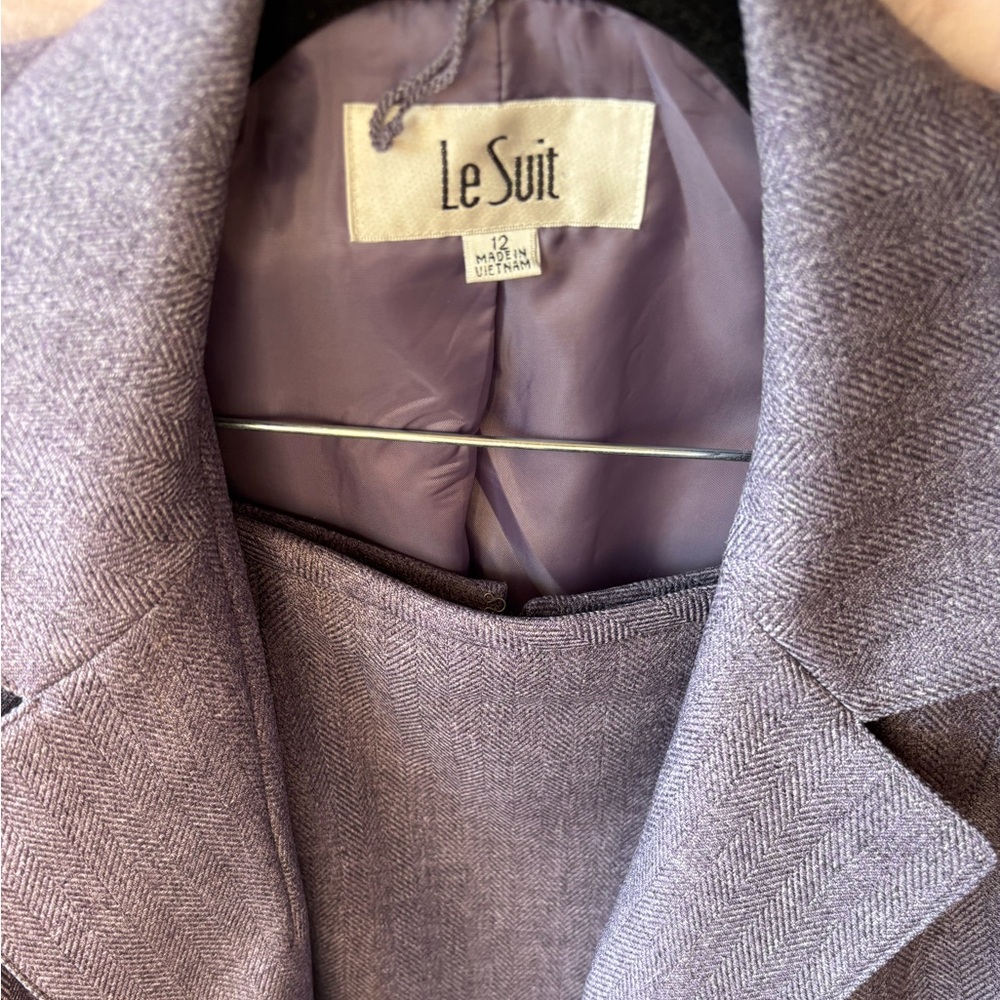Le Suit Purple Skirt Suit Set Office Career Wear Size 12 - Picture 2 of 4